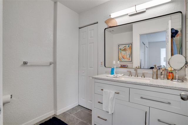 5011 SUNRIDGE PALMS DRIVE 204, Tampa, FL 33617