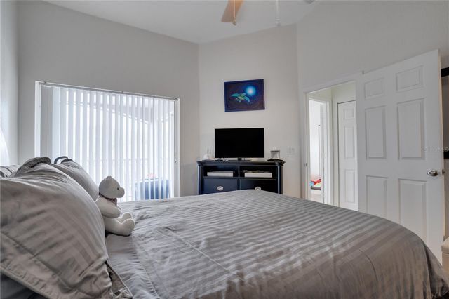 5011 SUNRIDGE PALMS DRIVE 204, Tampa, FL 33617