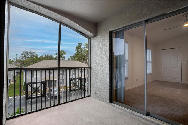 5011 SUNRIDGE PALMS DRIVE 204, Tampa, FL 33617