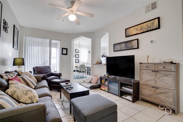 5011 SUNRIDGE PALMS DRIVE 204, Tampa, FL 33617