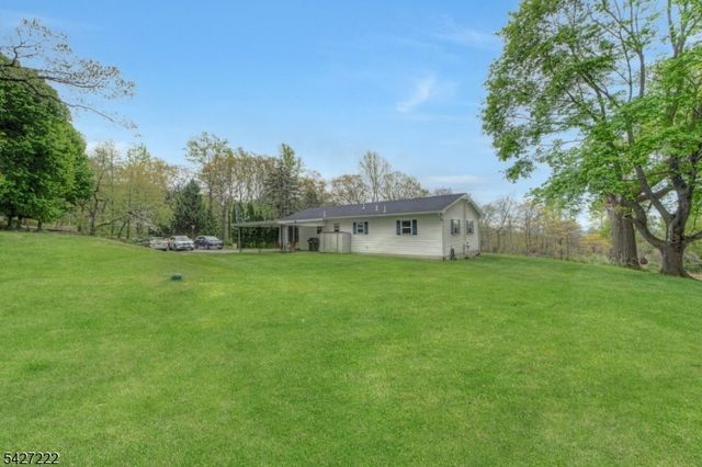5 Decker Rd, Harmony Twp., NJ 08865