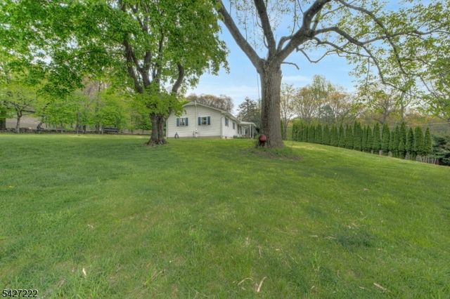 5 Decker Rd, Harmony Twp., NJ 08865
