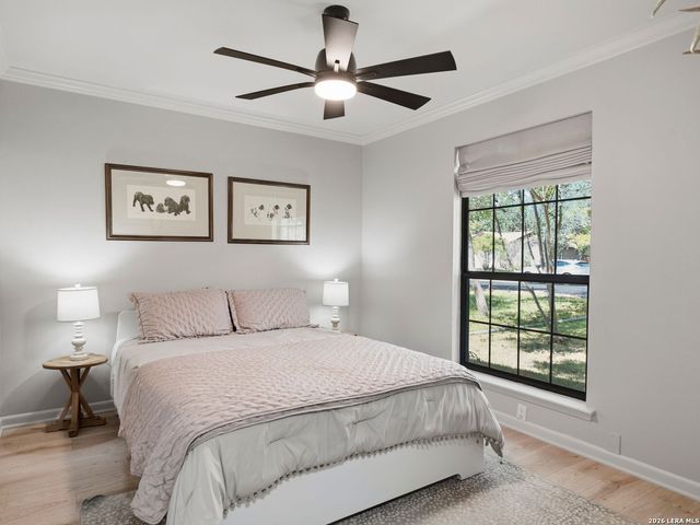 327 Deer Creek Dr, Boerne, TX 78006