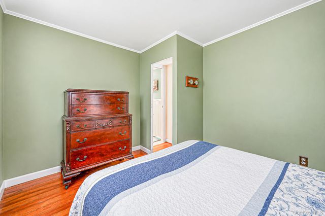 46 Glenlawn Avenue, Sea Cliff, NY 11579