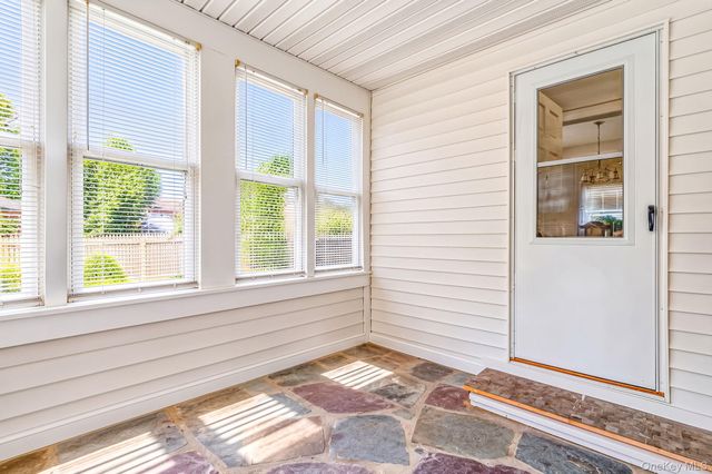 46 Glenlawn Avenue, Sea Cliff, NY 11579