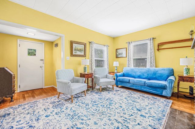 46 Glenlawn Avenue, Sea Cliff, NY 11579