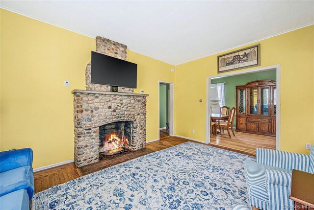 46 Glenlawn Avenue, Sea Cliff, NY 11579