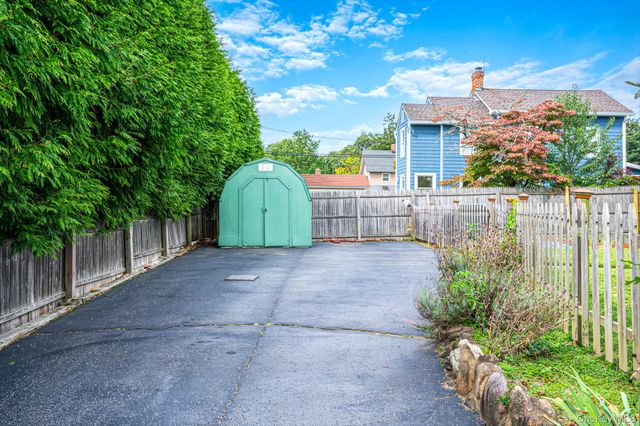 46 Glenlawn Avenue, Sea Cliff, NY 11579