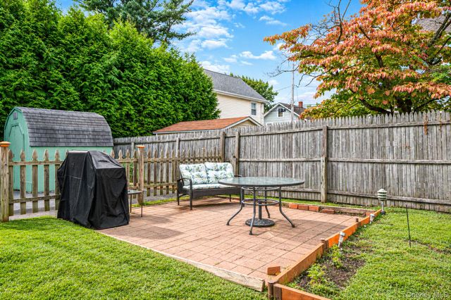 46 Glenlawn Avenue, Sea Cliff, NY 11579