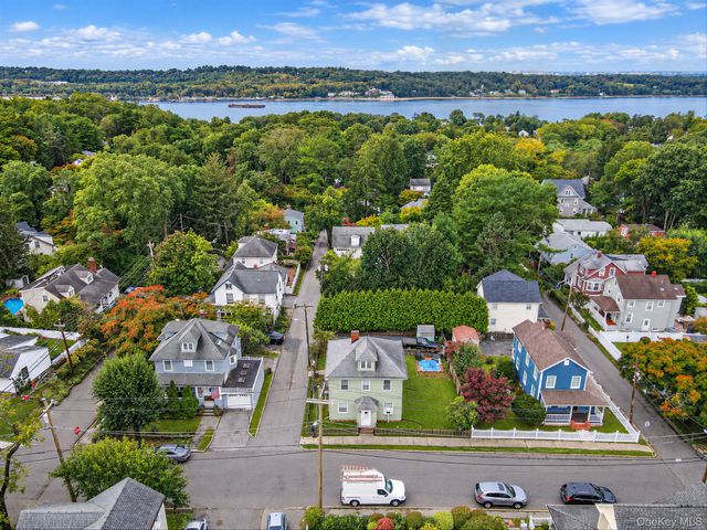 46 Glenlawn Avenue, Sea Cliff, NY 11579