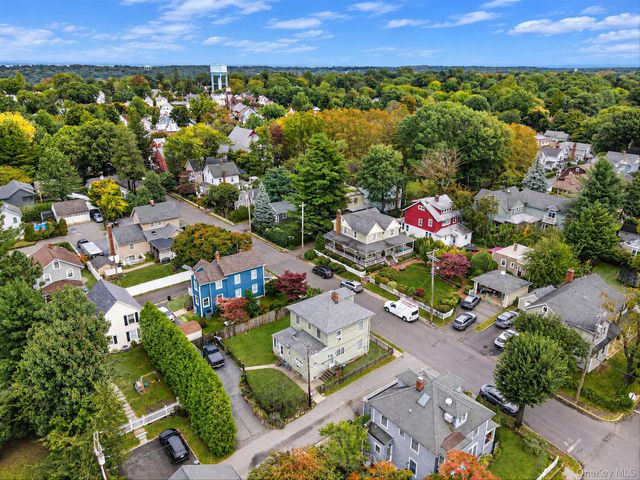 46 Glenlawn Avenue, Sea Cliff, NY 11579