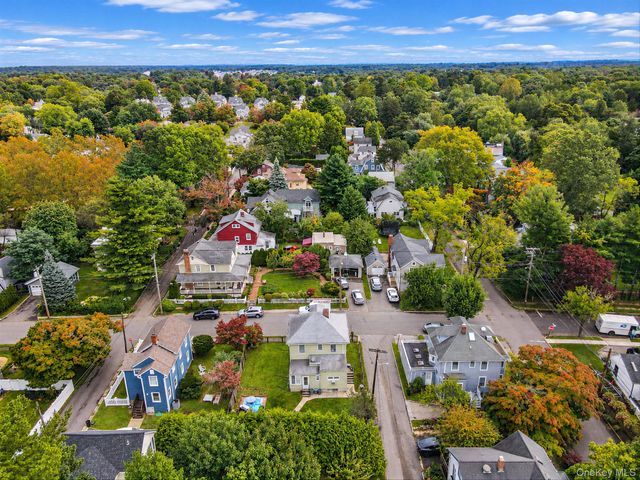 46 Glenlawn Avenue, Sea Cliff, NY 11579