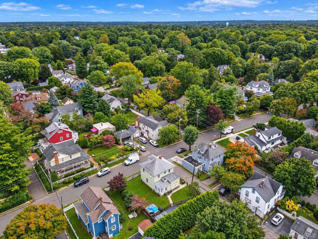 46 Glenlawn Avenue, Sea Cliff, NY 11579