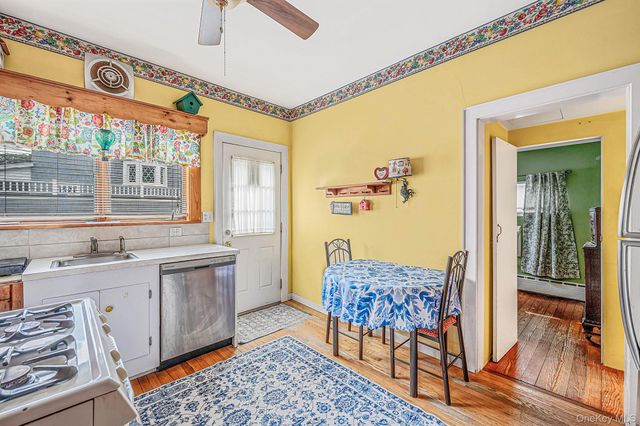 46 Glenlawn Avenue, Sea Cliff, NY 11579