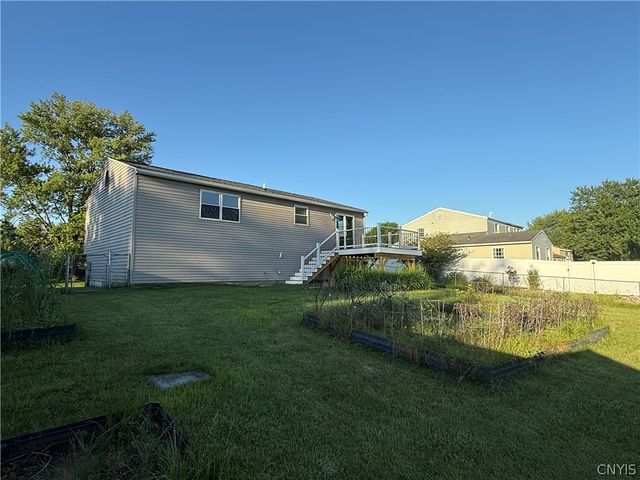 8300 Redwing Drive, Clay, NY 13090