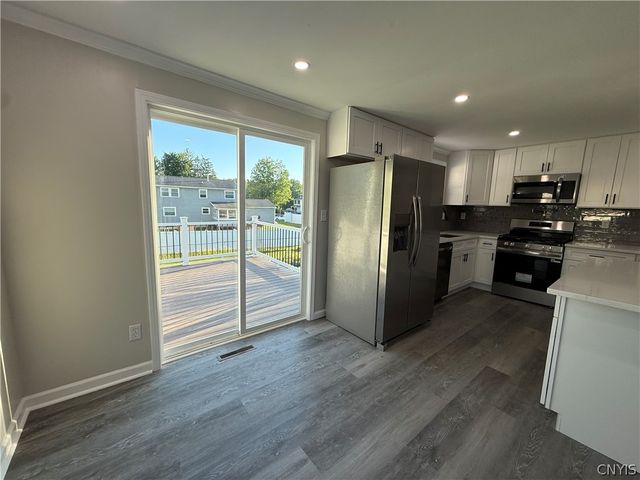8300 Redwing Drive, Clay, NY 13090
