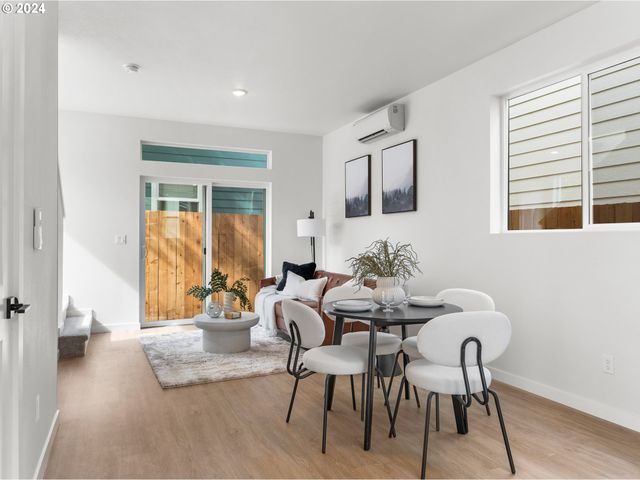 6917 N Bank St, Portland, OR 97203