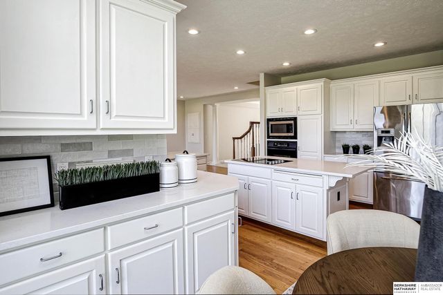 17068 Harney Street, Omaha, NE 68118