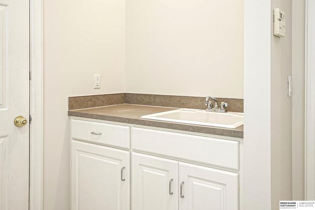 17068 Harney Street, Omaha, NE 68118