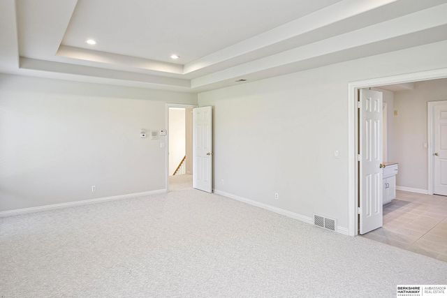 17068 Harney Street, Omaha, NE 68118