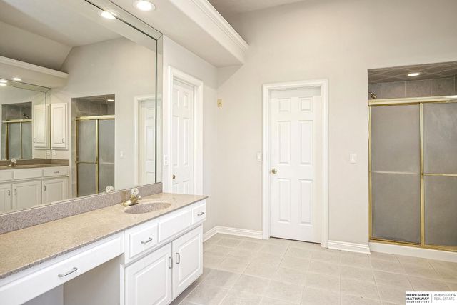 17068 Harney Street, Omaha, NE 68118