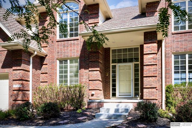17068 Harney Street, Omaha, NE 68118