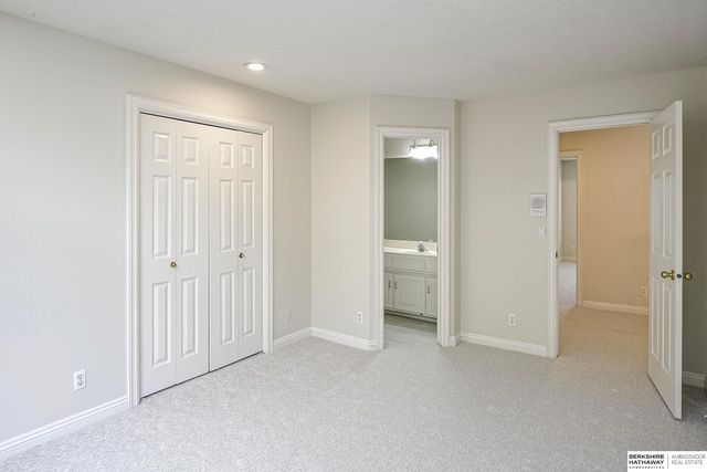 17068 Harney Street, Omaha, NE 68118
