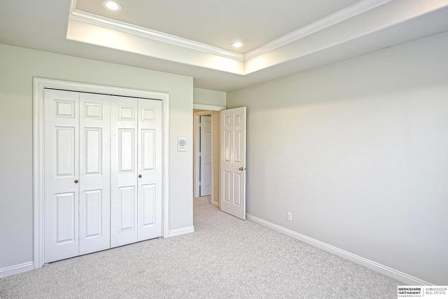 17068 Harney Street, Omaha, NE 68118