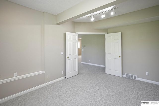 17068 Harney Street, Omaha, NE 68118