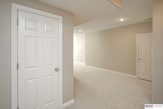 17068 Harney Street, Omaha, NE 68118