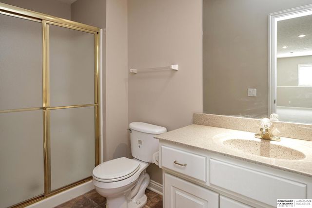 17068 Harney Street, Omaha, NE 68118