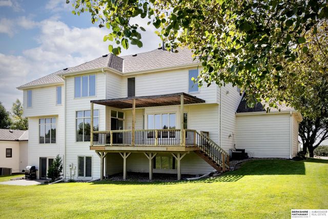 17068 Harney Street, Omaha, NE 68118