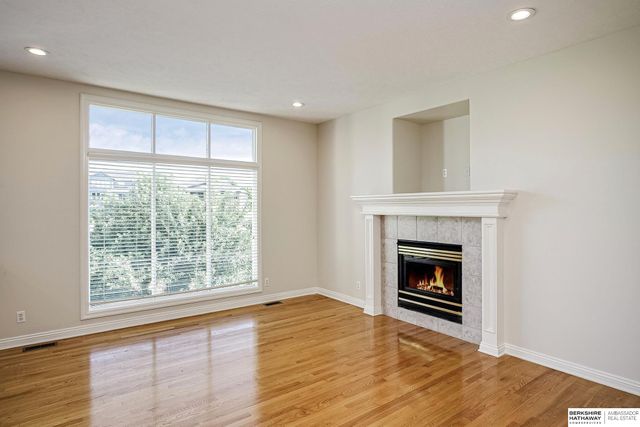 17068 Harney Street, Omaha, NE 68118
