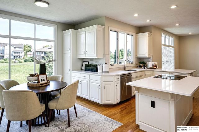 17068 Harney Street, Omaha, NE 68118