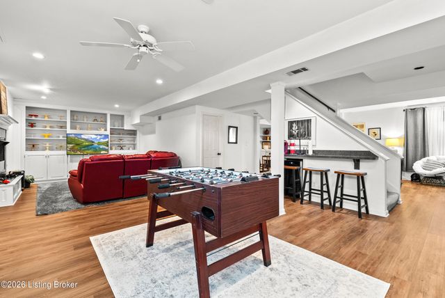 14606 Lake Bluff Pl, Louisville, KY 40245