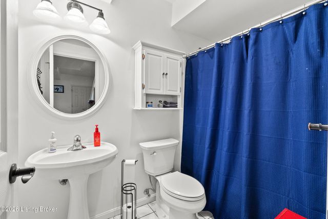 14606 Lake Bluff Pl, Louisville, KY 40245