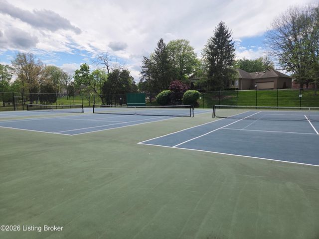 14606 Lake Bluff Pl, Louisville, KY 40245