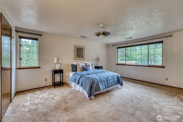 406 Pennie Lane, Bremerton, WA 98310