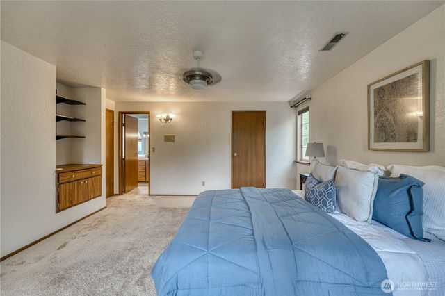 406 Pennie Lane, Bremerton, WA 98310