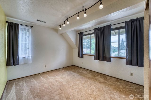 406 Pennie Lane, Bremerton, WA 98310