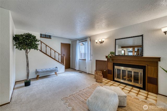 406 Pennie Lane, Bremerton, WA 98310