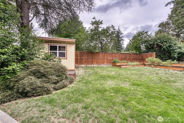 406 Pennie Lane, Bremerton, WA 98310