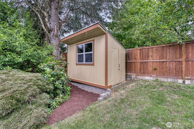 406 Pennie Lane, Bremerton, WA 98310