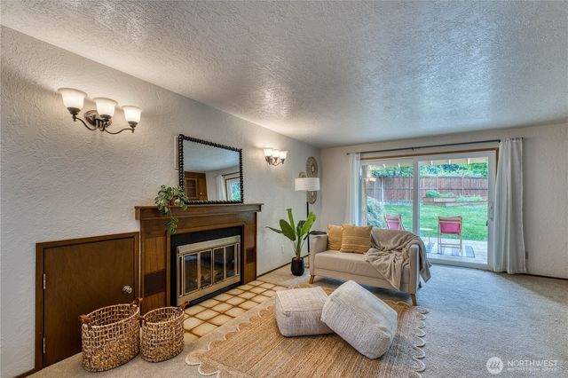 406 Pennie Lane, Bremerton, WA 98310