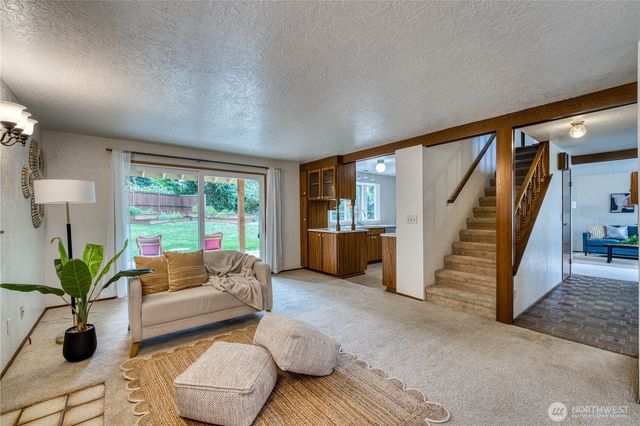 406 Pennie Lane, Bremerton, WA 98310
