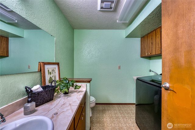 406 Pennie Lane, Bremerton, WA 98310