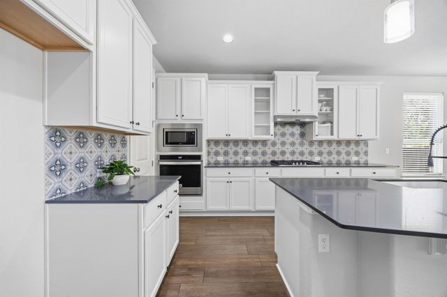 2209 Littleleaf LN, Leander, TX 78641