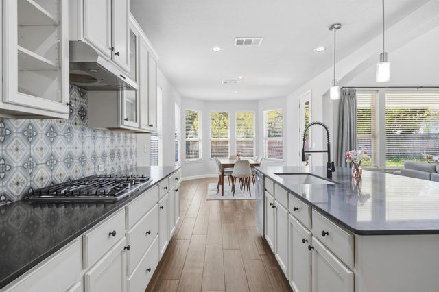 2209 Littleleaf LN, Leander, TX 78641