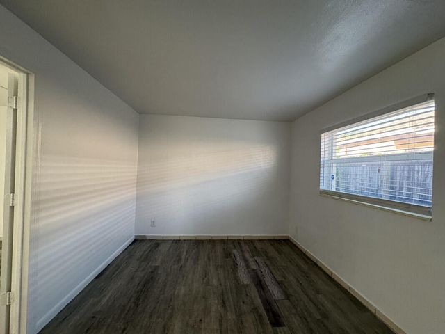 316 NE 3rd Street 4, Hallandale Beach, FL 33009