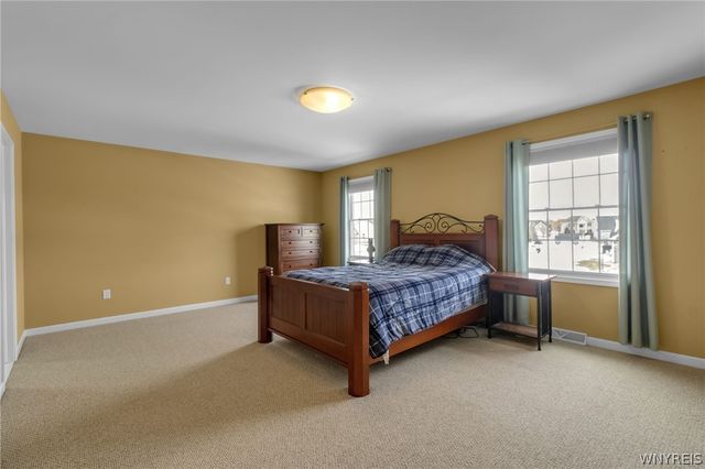 26 Sterling Place, Lancaster, NY 14086